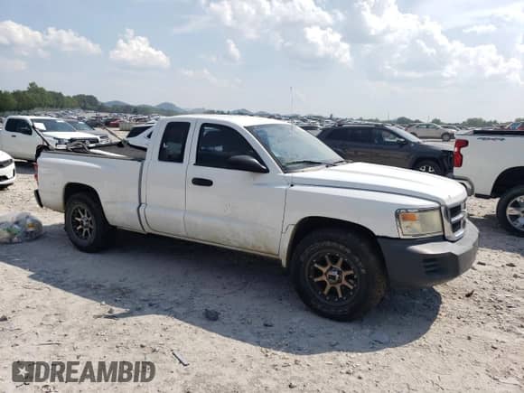 2008 Dodge Dakota ST с VIN 1D7HE22K68S508610, выставлен на аукционе Copart как лот 63552255 с пробегом 208 183 миль миль и Списание • Salvage title. История ставок и продаж доступна на DreamBid. Изображение 4.