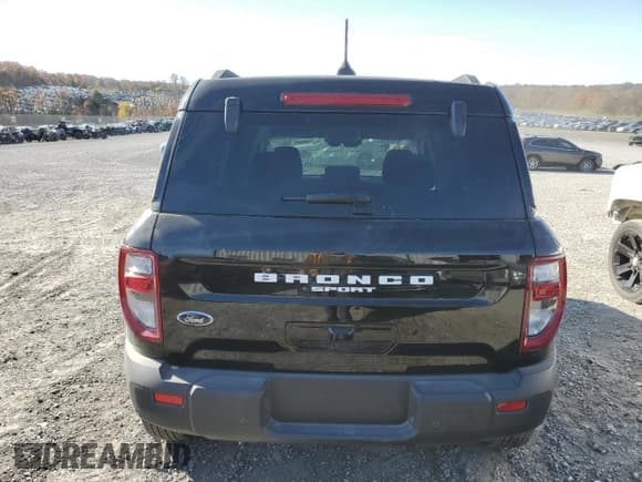 ✅ 2025 Ford Bronco Sport Big Bend • VIN: 3FMCR9BN0SRE23255 • Lot: 91246985. Wystawiony na Copart z przebiegiem 11 562 mil. Bezpłatny archiwum sprzedaży aukcyjnych z USA i szczegółowy raport historii pojazdu na DreamBid. Zdjęcie 6.