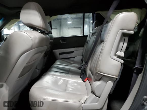 ✅ 2011 Honda Pilot EX-L • VIN: 5FNYF4H75BB051704 • Лот: 92026965. Опубликован ранее на Copart с пробегом 124 117 миль. Бесплатный доступ к архиву аукционных продаж из США и подробный отчёт об истории автомобиля на DreamBid. Изображение 11.