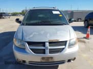 ✅ 2005 Dodge Caravan SXT • VIN: 2D4GP44L55R134475 • Lot: 43575271. Listed on IAAI with 200,475 mi. Free auction sales archive from the USA and detailed vehicle history report at DreamBid. Image 12.