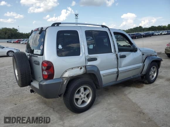 ✅ 2006 Jeep Liberty Sport • VIN: 1J4GK48KX6W169528 • Лот: 69046685. Опубликован ранее на Copart с пробегом Не указан. Бесплатный доступ к архиву аукционных продаж из США и подробный отчёт об истории автомобиля на DreamBid. Изображение 3.