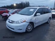 ✅ 2010 Toyota Sienna XLE • VIN: 5TDDK4CC5AS032997 • Lot: 43811711. Wystawiony na IAAI z przebiegiem 112 489 mil. Bezpłatny archiwum sprzedaży aukcyjnych z USA i szczegółowy raport historii pojazdu na DreamBid. Zdjęcie 21.