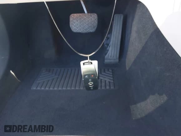 ✅ 2019 Mercedes-Benz C 300 • VIN: WDDWF8DB0KR484663 • Lot: 43488760. Wystawiony na IAAI z przebiegiem 45 065 mil. Bezpłatny archiwum sprzedaży aukcyjnych z USA i szczegółowy raport historii pojazdu na DreamBid. Zdjęcie 11.