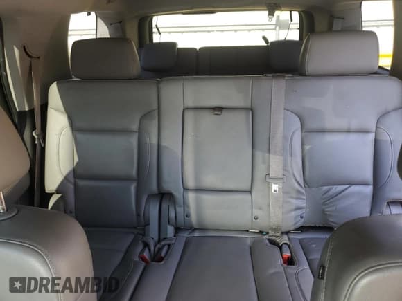 ✅ 2015 Chevrolet Tahoe LT • VIN: 1GNSKBKC4FR227161 • Lot: 86275255. Listed on Copart with 195,627 mi. Free auction sales archive from the USA and detailed vehicle history report at DreamBid. Image 10.