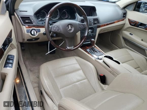 ✅ 2010 Mercedes-Benz E 550 • VIN: WDDKJ7CB3AF004835 • Lot: 70226575. Listed on Copart with 118,533 mi. Free auction sales archive from the USA and detailed vehicle history report at DreamBid. Image 8.