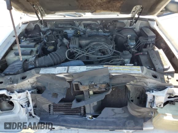 ✅ 1999 Ford Explorer XLT • VIN: 1FMDU32P2XZA60512 • Lot: 92122765. Listed on Copart with 174,431 mi. Free auction sales archive from the USA and detailed vehicle history report at DreamBid. Image 12.