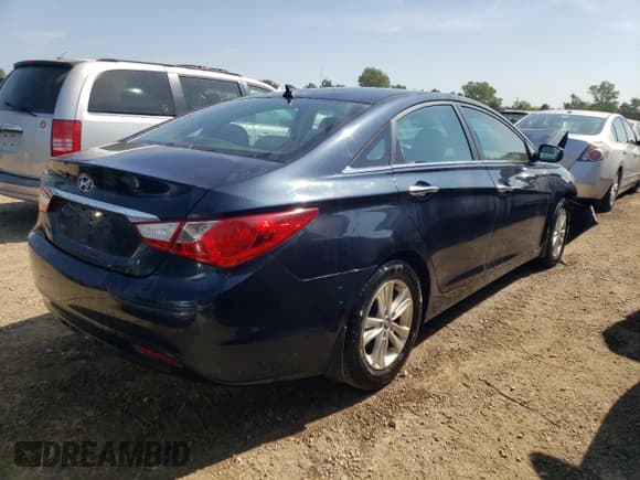 ✅ 2013 Hyundai Sonata GLS • VIN: 5NPEB4AC0DH746022 • Lot: 68676174. Listed on Copart with 98,235 mi. Free auction sales archive from the USA and detailed vehicle history report at DreamBid. Image 3.