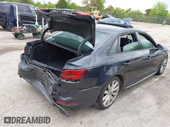 ✅ 2018 Audi A4 Premium • VIN: WAUDNAF43JN013068 • Lot: 42379951. Listed on IAAI with 142,221 mi. Free auction sales archive from the USA and detailed vehicle history report at DreamBid. Image 4.