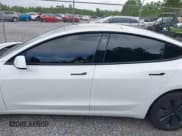 ✅ 2024 Tesla Model 3 • VIN: 5YJ3E1EA5RF717613 • Lot: 42444791. Wystawiony na IAAI z przebiegiem Nie podano. Bezpłatny archiwum sprzedaży aukcyjnych z USA i szczegółowy raport historii pojazdu na DreamBid. Zdjęcie 13.