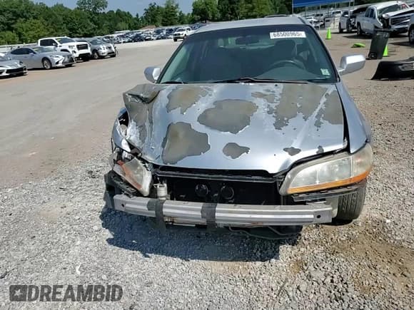 ✅ 2001 Honda Accord LX • VIN: 1HGCG564X1A050787 • Лот: 68500965. Опубликован ранее на Copart с пробегом 156 984 миль. Бесплатный доступ к архиву аукционных продаж из США и подробный отчёт об истории автомобиля на DreamBid. Изображение 13.