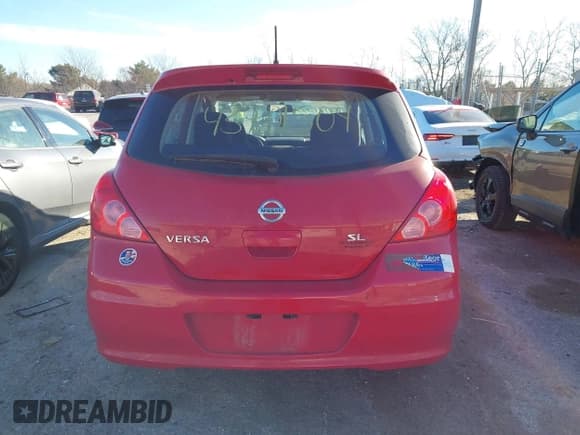 ✅ 2011 Nissan Versa S • VIN: 3N1BC1CP4BL390107 • Lot: 43701504. Listed on IAAI with 130,759 mi. Free auction sales archive from the USA and detailed vehicle history report at DreamBid. Image 16.