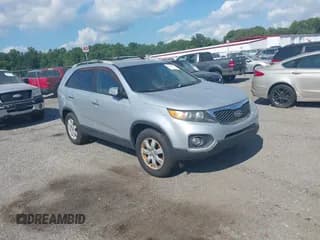 ✅ 2012 Kia Sorento LX • VIN: 5XYKT4A66CG215682 • Лот: 42977187. Опубликован ранее на IAAI с пробегом 131 575 миль. Бесплатный доступ к архиву аукционных продаж из США и подробный отчёт об истории автомобиля на DreamBid. Изображение 1.