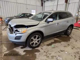 ✅ 2013 Volvo XC60 T6 • VIN: YV4902DZ3D2423433 • Lot: 91256365. Listed on Copart with 75,441 mi. Free auction sales archive from the USA and detailed vehicle history report at DreamBid. Image 1.