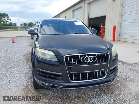 ✅ 2013 Audi Q7 Premium Plus • VIN: WA1LGAFE9DD015803 • Lot: 43032110. Listed on IAAI with 242,526 mi. Free auction sales archive from the USA and detailed vehicle history report at DreamBid. Image 6.