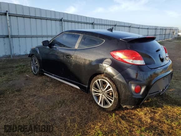 2016 Hyundai Veloster Turbo z VIN KMHTC6AE1GU257488, wystawiony jako Copart lot #39705634 z przebiegiem 52 334 mil mil oraz . Historia ofert i sprzedaży dostępna na DreamBid. Obrazek 2.