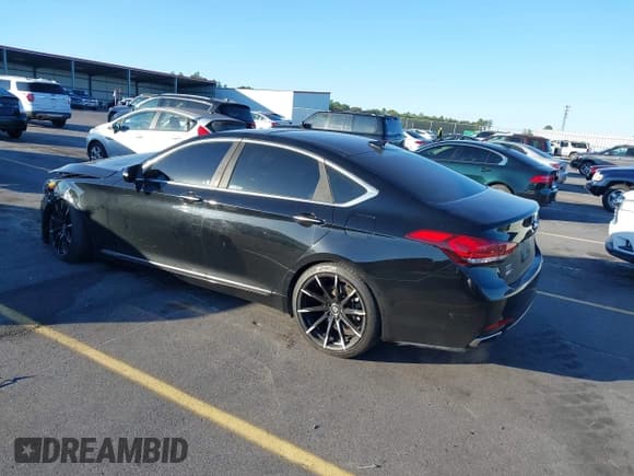 ✅ 2015 Hyundai Genesis 3.8L • VIN: KMHGN4JE2FU050526 • Лот: 43482271. Опубликован ранее на IAAI с пробегом 112 304 миль. Бесплатный доступ к архиву аукционных продаж из США и подробный отчёт об истории автомобиля на DreamBid. Изображение 3.