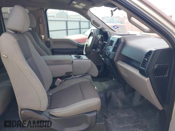 ✅ 2019 Ford F-150 XL • VIN: 1FTEX1EB6KKD58809 • Lot: 43369137. Listed on IAAI with 195,461 mi. Free auction sales archive from the USA and detailed vehicle history report at DreamBid. Image 5.