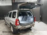 ✅ 2006 Mazda Tribute S • VIN: 4F2CZ94116KM29896 • Lot: 42578103. Wystawiony na IAAI z przebiegiem 56 243 mil. Bezpłatny archiwum sprzedaży aukcyjnych z USA i szczegółowy raport historii pojazdu na DreamBid. Zdjęcie 3.