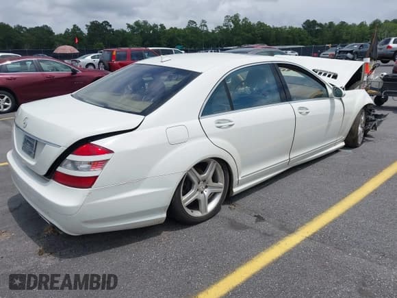 ✅ 2009 Mercedes-Benz S 550 • VIN: WDDNG71X49A242275 • Лот: 42469109. Опубликован ранее на IAAI с пробегом 130 001 миль. Бесплатный доступ к архиву аукционных продаж из США и подробный отчёт об истории автомобиля на DreamBid. Изображение 4.