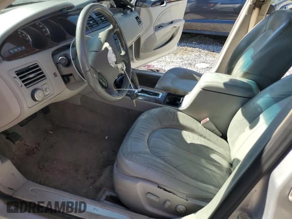 ✅ 2011 Buick Lucerne CXL • VIN: 1G4HC5EM4BU104775 • Лот: 91653955. Опубликован ранее на Copart с пробегом 93 625 миль. Бесплатный доступ к архиву аукционных продаж из США и подробный отчёт об истории автомобиля на DreamBid. Изображение 7.