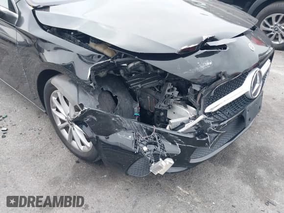 ✅ 2021 Mercedes-Benz A 220 • VIN: W1K3G4EB8MJ270285 • Lot: 42393430. Listed on IAAI with 50,196 mi. Free auction sales archive from the USA and detailed vehicle history report at DreamBid. Image 6.