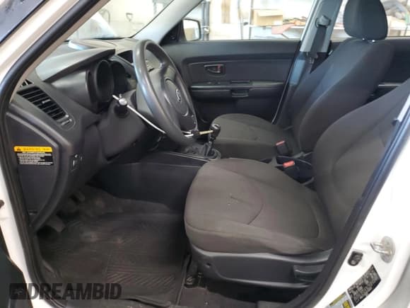 ✅ 2011 Kia Soul • VIN: KNDJT2A11B7704331 • Lot: 81862645. Wystawiony na Copart z przebiegiem 212 981 mil. Bezpłatny archiwum sprzedaży aukcyjnych z USA i szczegółowy raport historii pojazdu na DreamBid. Zdjęcie 7.