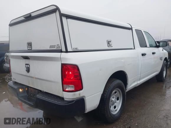 ✅ 2023 Ram 1500 Tradesman • VIN: 1C6RR6FGXPS535265 • Lot: 41474268. Wystawiony na IAAI z przebiegiem 10 989 mil. Bezpłatny archiwum sprzedaży aukcyjnych z USA i szczegółowy raport historii pojazdu na DreamBid. Zdjęcie 4.