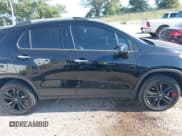 ✅ 2020 Chevrolet Trax LT • VIN: 3GNCJPSB8LL111685 • Lot: 42812306. Wystawiony na IAAI z przebiegiem Nie podano. Bezpłatny archiwum sprzedaży aukcyjnych z USA i szczegółowy raport historii pojazdu na DreamBid. Zdjęcie 13.