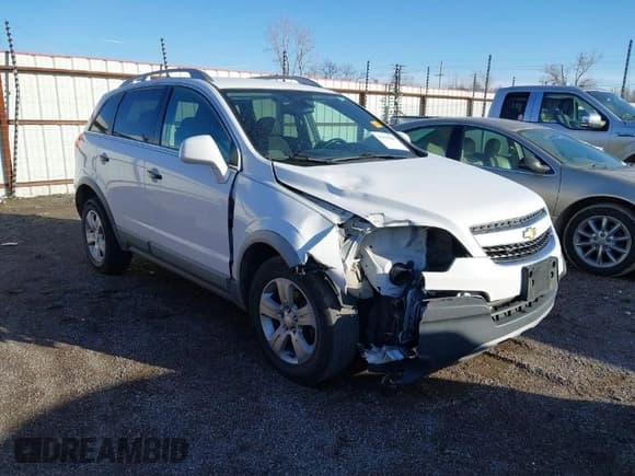 ✅ 2014 Chevrolet Captiva Sport LS • VIN: 3GNAL2EK7ES621566 • Lot: 41624388. Wystawiony na IAAI z przebiegiem 113 551 mil. Bezpłatny archiwum sprzedaży aukcyjnych z USA i szczegółowy raport historii pojazdu na DreamBid. Zdjęcie 1.