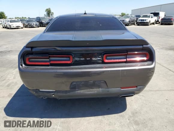 ✅ 2016 Dodge Challenger SXT Plus • VIN: 2C3CDZAG1GH329687 • Lot: 56808653. Wystawiony na Copart z przebiegiem 97 197 mil. Bezpłatny archiwum sprzedaży aukcyjnych z USA i szczegółowy raport historii pojazdu na DreamBid. Zdjęcie 6.