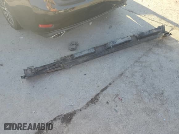 ✅ 2016 Lexus ES 330 • VIN: JTHBK1GG8G2239076 • Lot: 84214795. Listed on Copart with 88,771 mi. Free auction sales archive from the USA and detailed vehicle history report at DreamBid. Image 12.