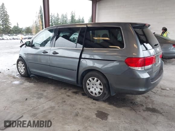 ✅ 2010 Honda Odyssey LX • VIN: 5FNRL3H24AB059836 • Lot: 43704388. Listed on IAAI with 140,336 mi. Free auction sales archive from the USA and detailed vehicle history report at DreamBid. Image 3.