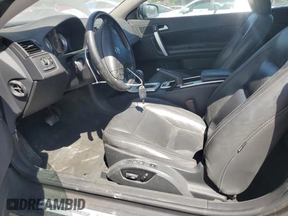 ✅ 2011 Volvo C70 • VIN: YV1672MCXBJ116710 • Lot: 80161475. Wystawiony na Copart z przebiegiem 155 567 mil. Bezpłatny archiwum sprzedaży aukcyjnych z USA i szczegółowy raport historii pojazdu na DreamBid. Zdjęcie 7.