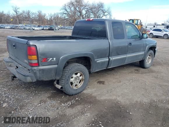 ✅ 2001 GMC Sierra 1500 SLE • VIN: 1GTEK19T81E209896 • Лот: 43774719. Опубликован ранее на IAAI с пробегом 341 088 миль. Бесплатный доступ к архиву аукционных продаж из США и подробный отчёт об истории автомобиля на DreamBid. Изображение 4.