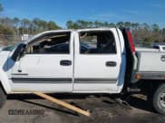 ✅ 2004 Chevrolet Silverado 2500HD LS • VIN: 1GCHK23U14F224758 • Lot: 41459884. Wystawiony na IAAI z przebiegiem Nie podano. Bezpłatny archiwum sprzedaży aukcyjnych z USA i szczegółowy raport historii pojazdu na DreamBid. Zdjęcie 13.