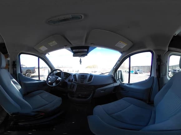 ✅ 2016 Ford Transit Cargo • VIN: 1FTYR1ZM4GKB20953 • Lot: 43766268. Wystawiony na IAAI z przebiegiem 151 953 mil. Bezpłatny archiwum sprzedaży aukcyjnych z USA i szczegółowy raport historii pojazdu na DreamBid. Zdjęcie 24.