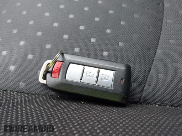 ✅ 2012 Mitsubishi Outlander SE • VIN: JA4AR4AU6CZ011890 • Lot: 43755924. Listed on IAAI with 84,714 mi. Free auction sales archive from the USA and detailed vehicle history report at DreamBid. Image 11.