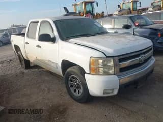 ✅ 2007 Chevrolet Silverado 1500 1LT • VIN: 2GCEK13M571573155 • Lot: 43406231. Wystawiony na IAAI z przebiegiem Nie podano. Bezpłatny archiwum sprzedaży aukcyjnych z USA i szczegółowy raport historii pojazdu na DreamBid. Zdjęcie 1.