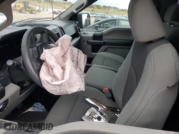 ✅ 2017 Ford F-150 XL • VIN: 1FTMF1CP9HKD53268 • Lot: 79239884. Wystawiony na Copart z przebiegiem Nie podano. Bezpłatny archiwum sprzedaży aukcyjnych z USA i szczegółowy raport historii pojazdu na DreamBid. Zdjęcie 7.