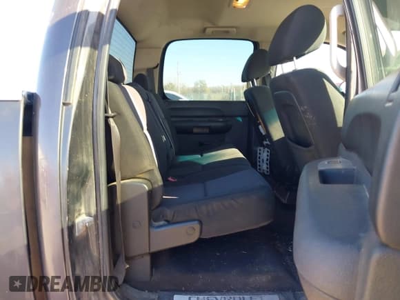 ✅ 2010 Chevrolet Silverado 1500 • VIN: 3GCRKSE20AG257552 • Лот: 43718985. Опубликован ранее на IAAI с пробегом 229 703 миль. Бесплатный доступ к архиву аукционных продаж из США и подробный отчёт об истории автомобиля на DreamBid. Изображение 8.