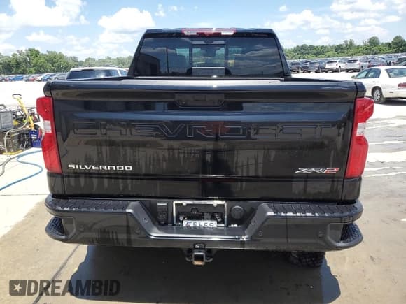✅ 2025 Chevrolet Silverado 1500 • VIN: 3GCUKHE89SG170865 • Лот: 62162145. Опубликован ранее на Copart с пробегом 6 272 миль. Бесплатный доступ к архиву аукционных продаж из США и подробный отчёт об истории автомобиля на DreamBid. Изображение 6.