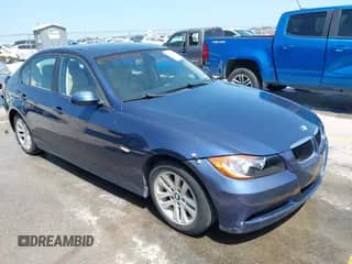 2006 BMW 3 Series 325i z VIN WBAVB13546KX62366, wystawiony jako IAAI lot #42705477 z przebiegiem 136 546 mil mil oraz . Historia ofert i sprzedaży dostępna na DreamBid. Obrazek 1.