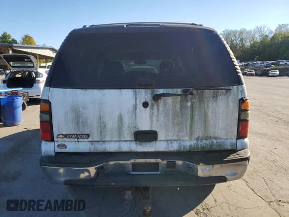 ✅ 2006 Chevrolet Tahoe LS • VIN: 1GNEC13VX6R129725 • Lot: 84365965. Listed on Copart with 296,137 mi. Free auction sales archive from the USA and detailed vehicle history report at DreamBid. Image 6.