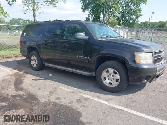 ✅ 2010 Chevrolet Suburban LT • VIN: 1GNUKJE32AR225710 • Lot: 42798462. Listed on IAAI with Not provided. Free auction sales archive from the USA and detailed vehicle history report at DreamBid. Image 1.
