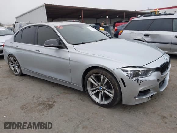✅ 2015 BMW 3 Series 335i • VIN: WBA3A9C58FK472544 • Лот: 43796913. Опубликован ранее на IAAI с пробегом 111 298 миль. Бесплатный доступ к архиву аукционных продаж из США и подробный отчёт об истории автомобиля на DreamBid. Изображение 1.