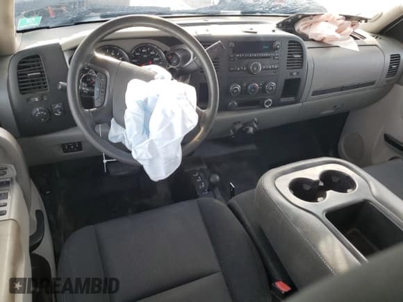 ✅ 2010 Chevrolet Silverado 2500HD • VIN: 1GC4KVB6XAF117464 • Лот: 46547615. Опубликован ранее на Copart с пробегом 133 929 миль. Бесплатный доступ к архиву аукционных продаж из США и подробный отчёт об истории автомобиля на DreamBid. Изображение 8.