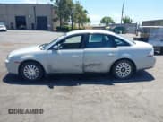 ✅ 2008 Mercury Sable • VIN: 1MEHM40W08G612591 • Lot: 42827657. Wystawiony na IAAI z przebiegiem 102 261 mil. Bezpłatny archiwum sprzedaży aukcyjnych z USA i szczegółowy raport historii pojazdu na DreamBid. Zdjęcie 6.