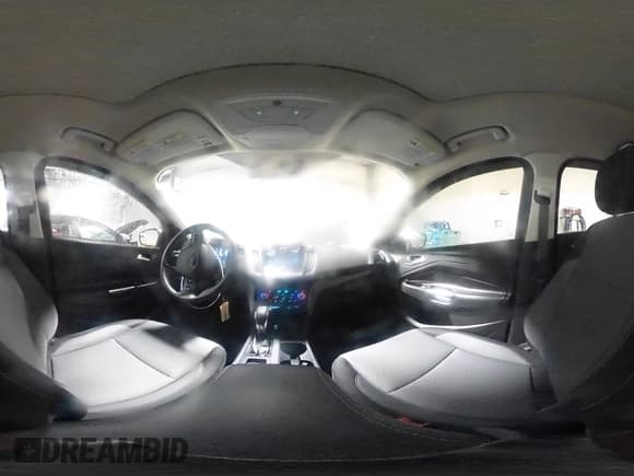 ✅ 2018 Ford Escape SE • VIN: 1FMCU9GD3JUB80336 • Lot: 92598255. Wystawiony na Copart z przebiegiem 42 431 mil. Bezpłatny archiwum sprzedaży aukcyjnych z USA i szczegółowy raport historii pojazdu na DreamBid. Zdjęcie 14.