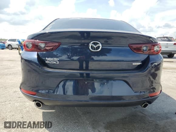 ✅ 2022 Mazda 3 Carbon Edition • VIN: 3MZBPACL4NM314915 • Lot: 64549615. Listed on Copart with 60,782 mi. Free auction sales archive from the USA and detailed vehicle history report at DreamBid. Image 6.
