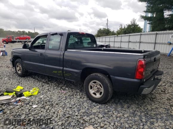 ✅ 2003 Chevrolet Silverado 1500 LS • VIN: 2GCEC19X931374604 • Лот: 73707634. Опубликован ранее на Copart с пробегом 159 110 миль. Бесплатный доступ к архиву аукционных продаж из США и подробный отчёт об истории автомобиля на DreamBid. Изображение 2.
